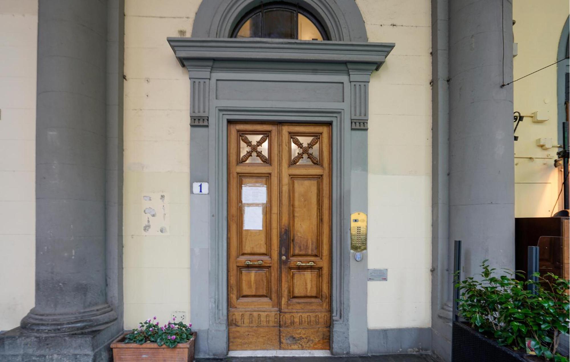 2 Bedroom Cozy In Appartement Florence